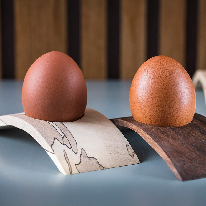 coquetier (galbé) en bois Noyer ou Hêtre L12cm